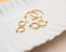 Load image into Gallery viewer, Christina