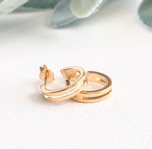 Load image into Gallery viewer, Lucy