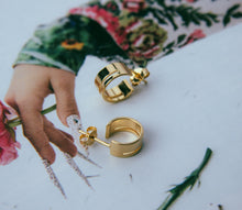 Load image into Gallery viewer, Claire