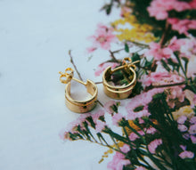 Load image into Gallery viewer, Claire