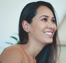 Load image into Gallery viewer, Lucy