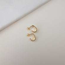 Load image into Gallery viewer, Julie