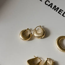 Load image into Gallery viewer, Lauren