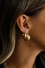 Load image into Gallery viewer, Lauren
